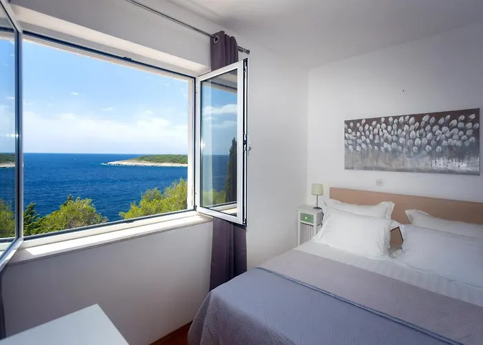 Antonia's Place By Kristonia Appartement