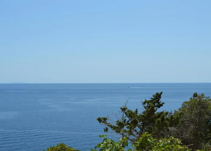 Antonia's Place By Kristonia Хвар